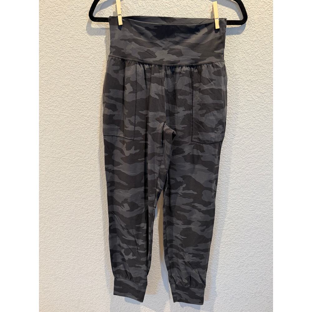 Athleta Salutation High Rise‎ Jogger Camo S